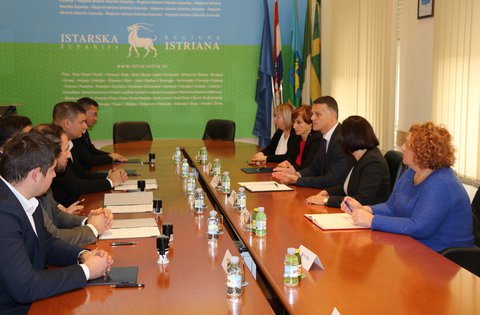 Firmato l'Accordo sulla realizzazione congiunta di progetti per offrire assistenza a domicilio e sviluppare i servizi nella comunità  per gli anziani