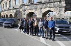 Istarska županija nastavlja s rekordnim ulaganjima u sport: Nabavljeno osam novih kombi vozila za sportske saveze širom Istre