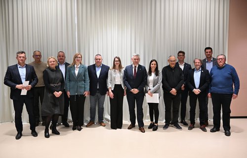 Kultura kao temelj identiteta: Župan Miletić potpisao 21 ugovor za projekte materijalne i nematerijalne kulturne baštine vrijedne 98.060 eura