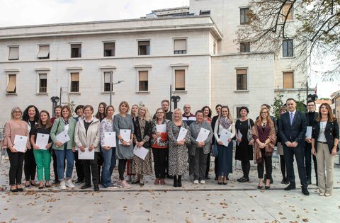 Uručene potvrde o sudjelovanju na nastavi za provedbu Građanskog odgoja i obrazovanja