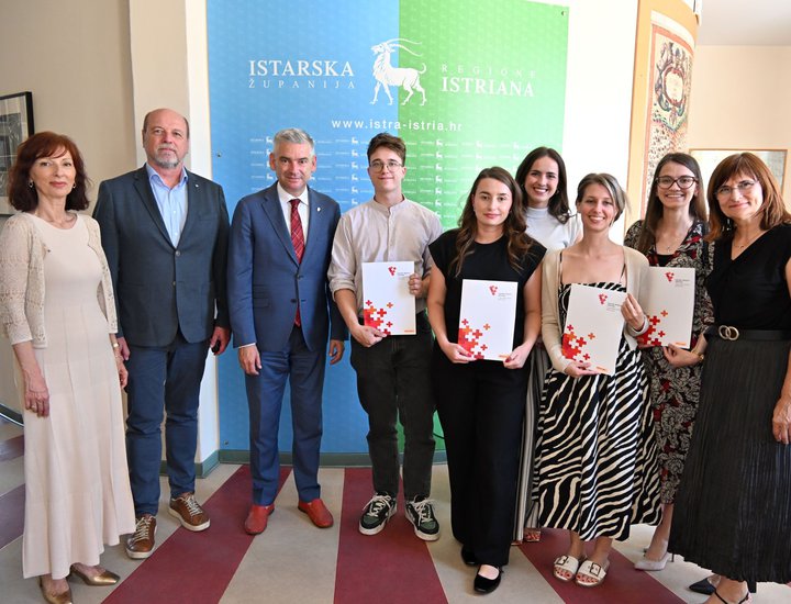 Istarska županija dodijelila stipendije za studente medicine u iznosu od 1.000 eura mjesečno