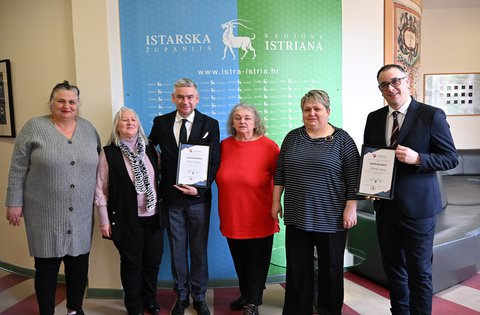 Županu Borisu Miletiću uručena Zahvalnica Udruge žena braniteljica Domovinskog rata